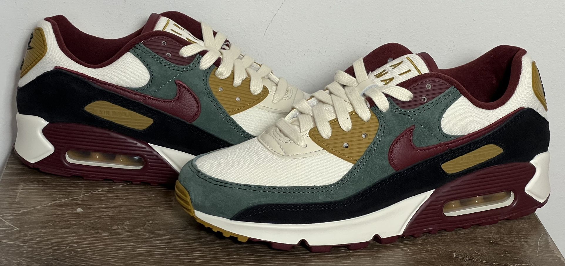 Nike Air Max 90 PRM Coconut Milk Vintage Green | Men’s Size 9 | HQ3609-113