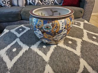 Beautiful ceramic/porcelain multi use for vase