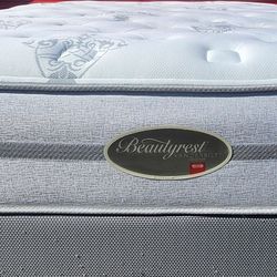 Queen Size Simmons Beautyrest Mattress- Box Spring & Bed Frame Optional
