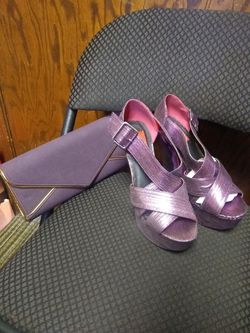 Matching shoes and clutch size 7