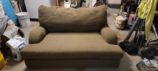Love seat couch