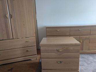 Dresser Set