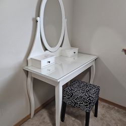 HEMNES Dressing table with mirror and chair