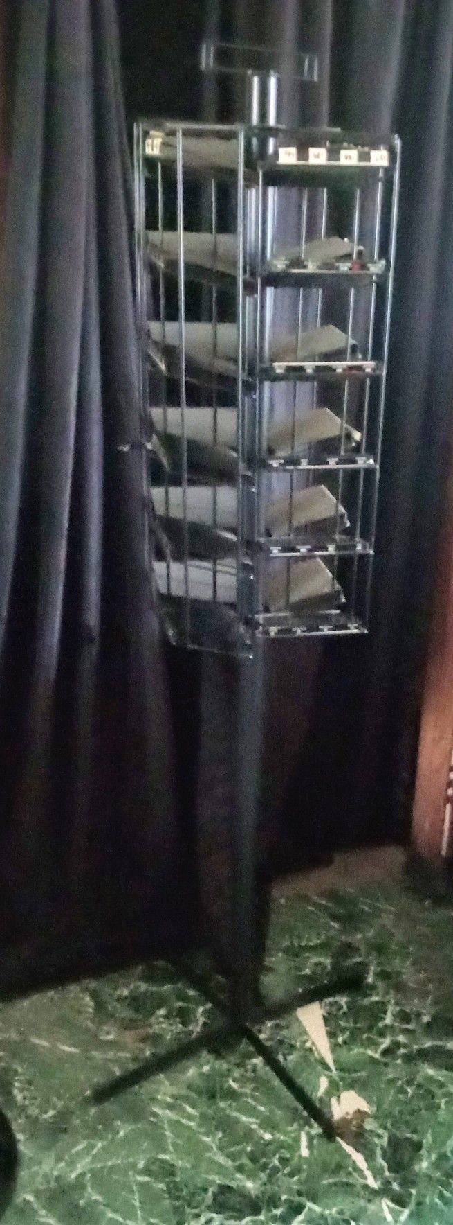 Large Round Metal Display Rack