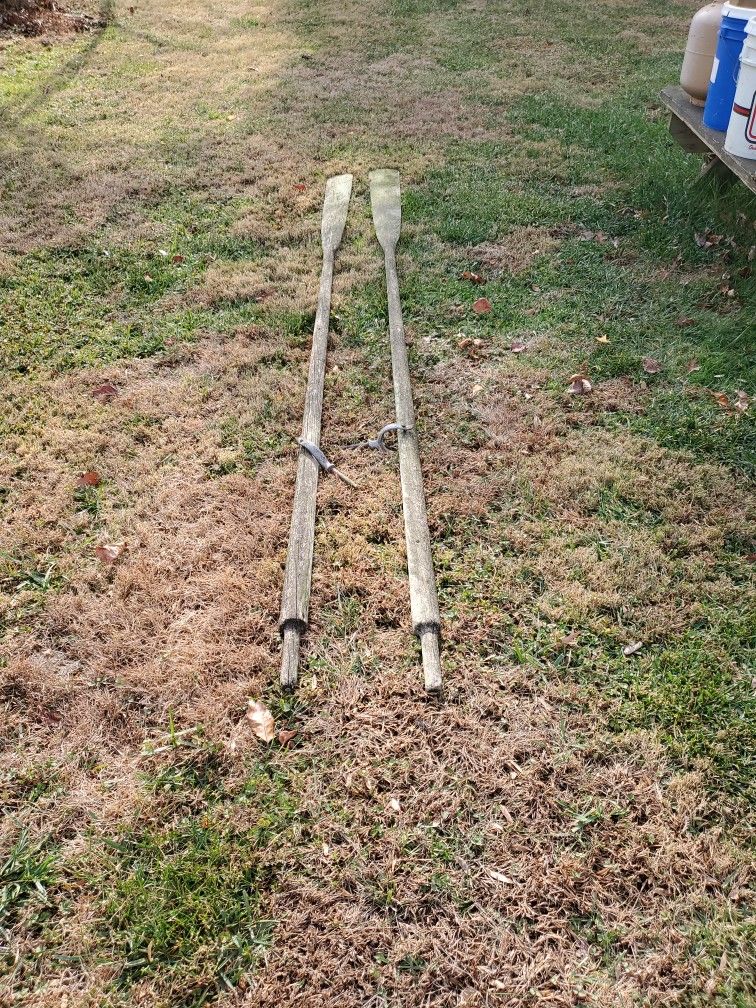 10-Foot Vintage Oars With Oarlocks