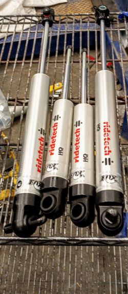 BRAND NEW SET OF 4 RIDETECH/ FOX MONO SHOCKS INCLUDES ALL DIRECTIONS MOUNTING HARDWARE AND ORIGINAL BOX