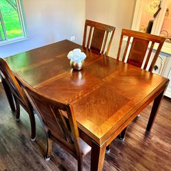 Dining Room Table With 4 Chairs 