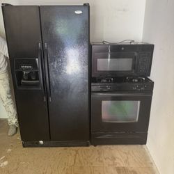 Whirlpool refrigerator/ Gas Stove / Microwave