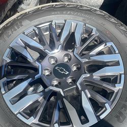 Four new rims and tires Goodyear wrangler 275, 60 20