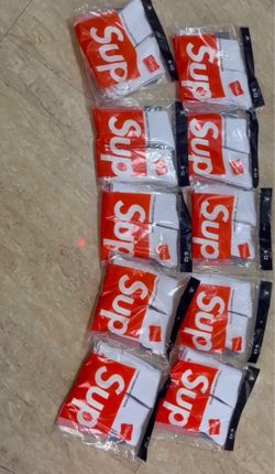 Supreme socks