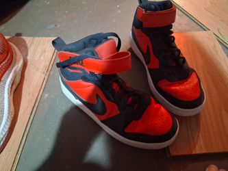 Nike Air Jordan 1 High-Top Sneakers Boys Size 6y