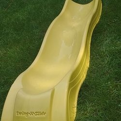 Playhouse Slide (Swing & Slide)