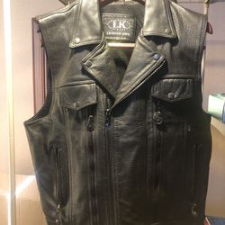 Men’s large vented leather Biker Vest - Leather King