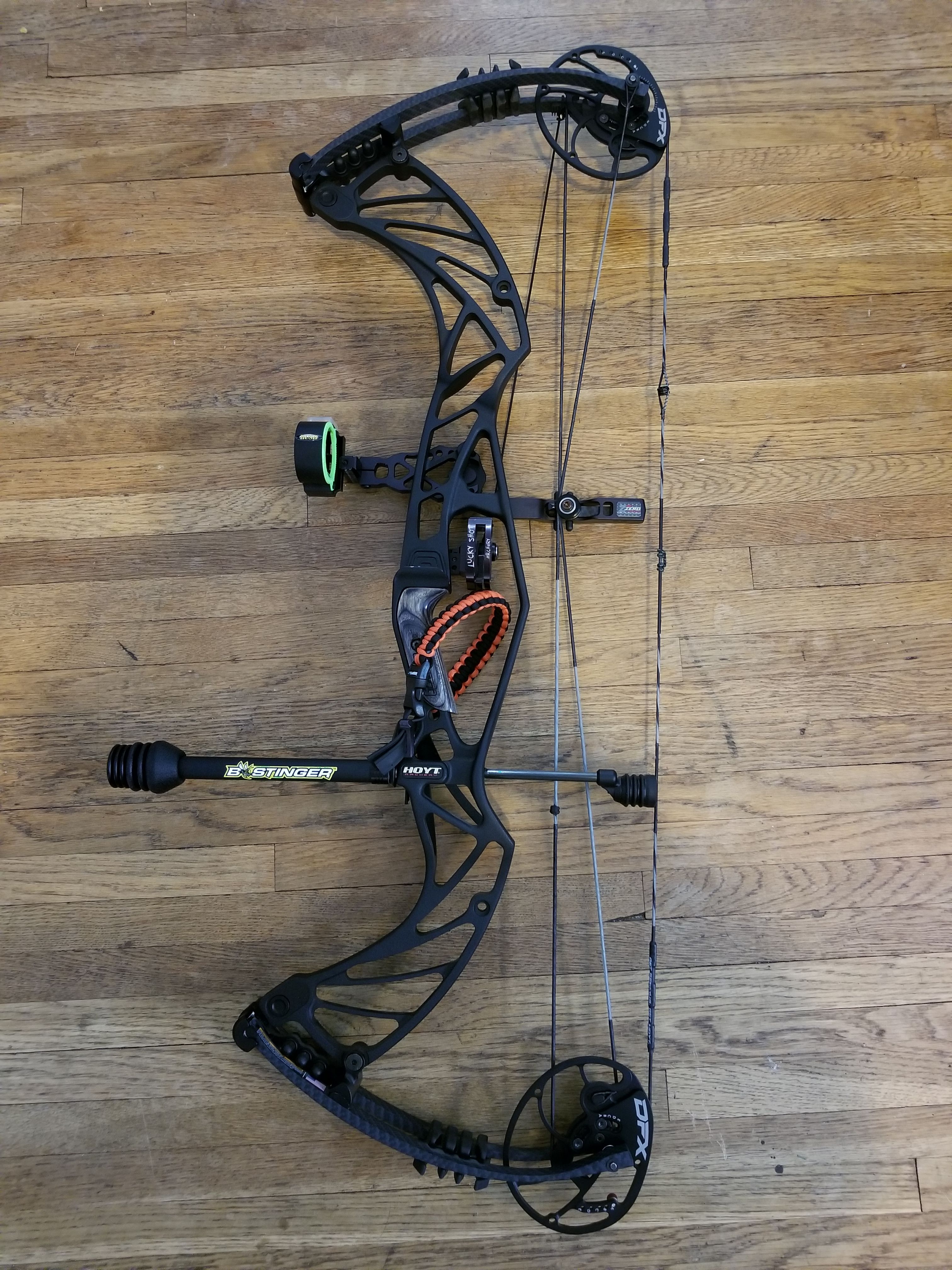 Hoyt Pro Defiant 34 - Bare Bow