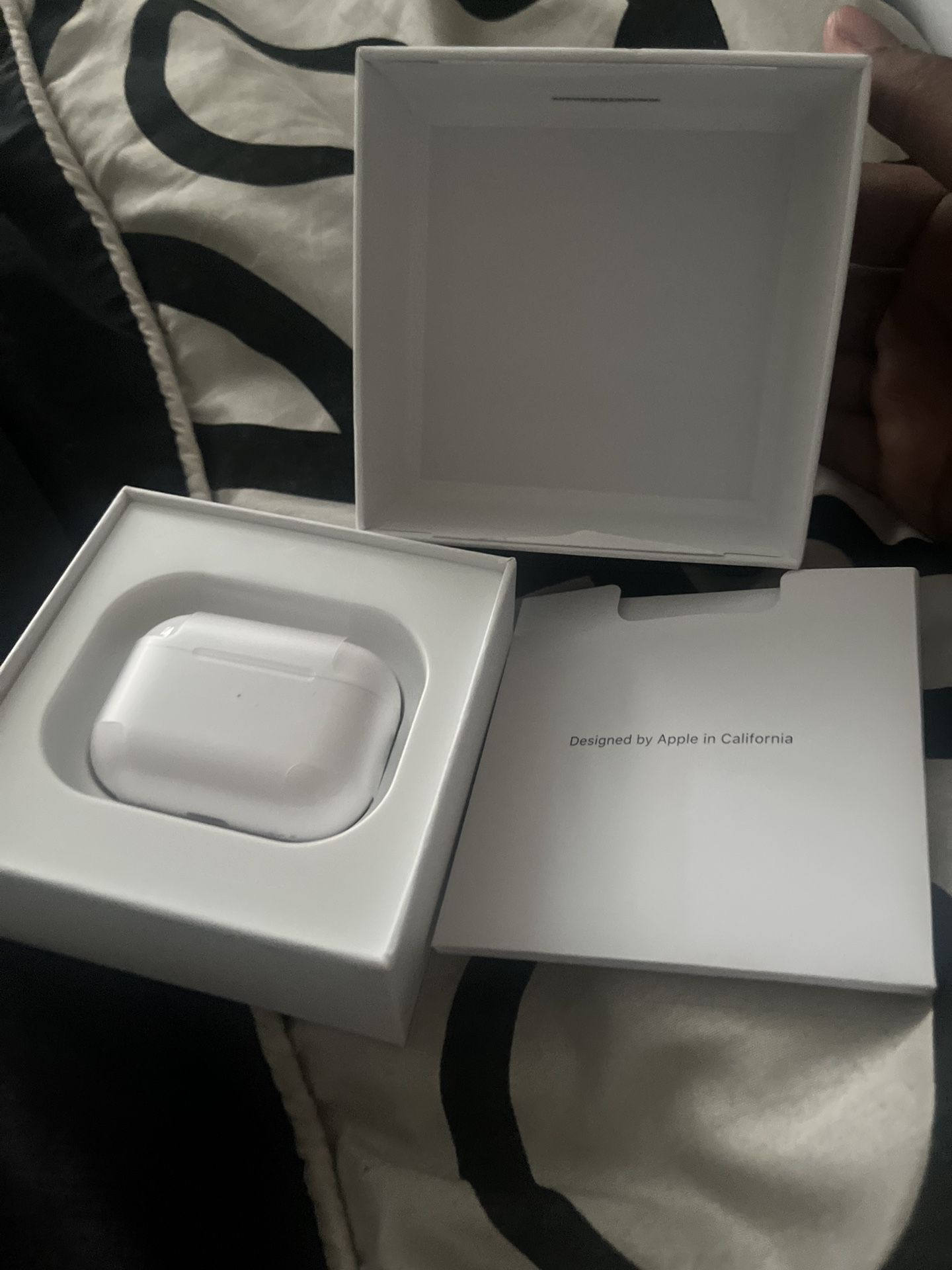 AirPods