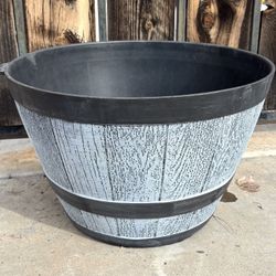 Planter/Flower Pot