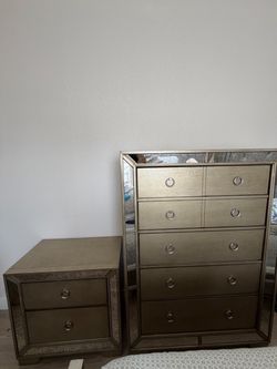 Elegant Gold & Mirrored Bedroom Furniture for Sale