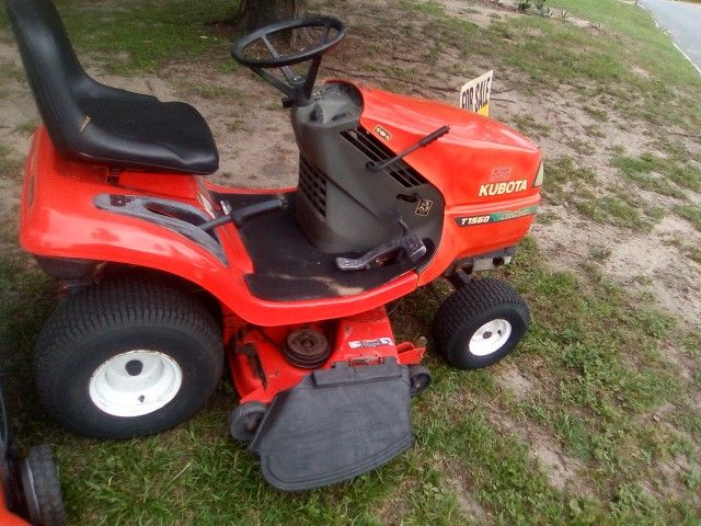 Kubota T1560 Auto Throttle With Cushion Ride Powered By Kawasaki