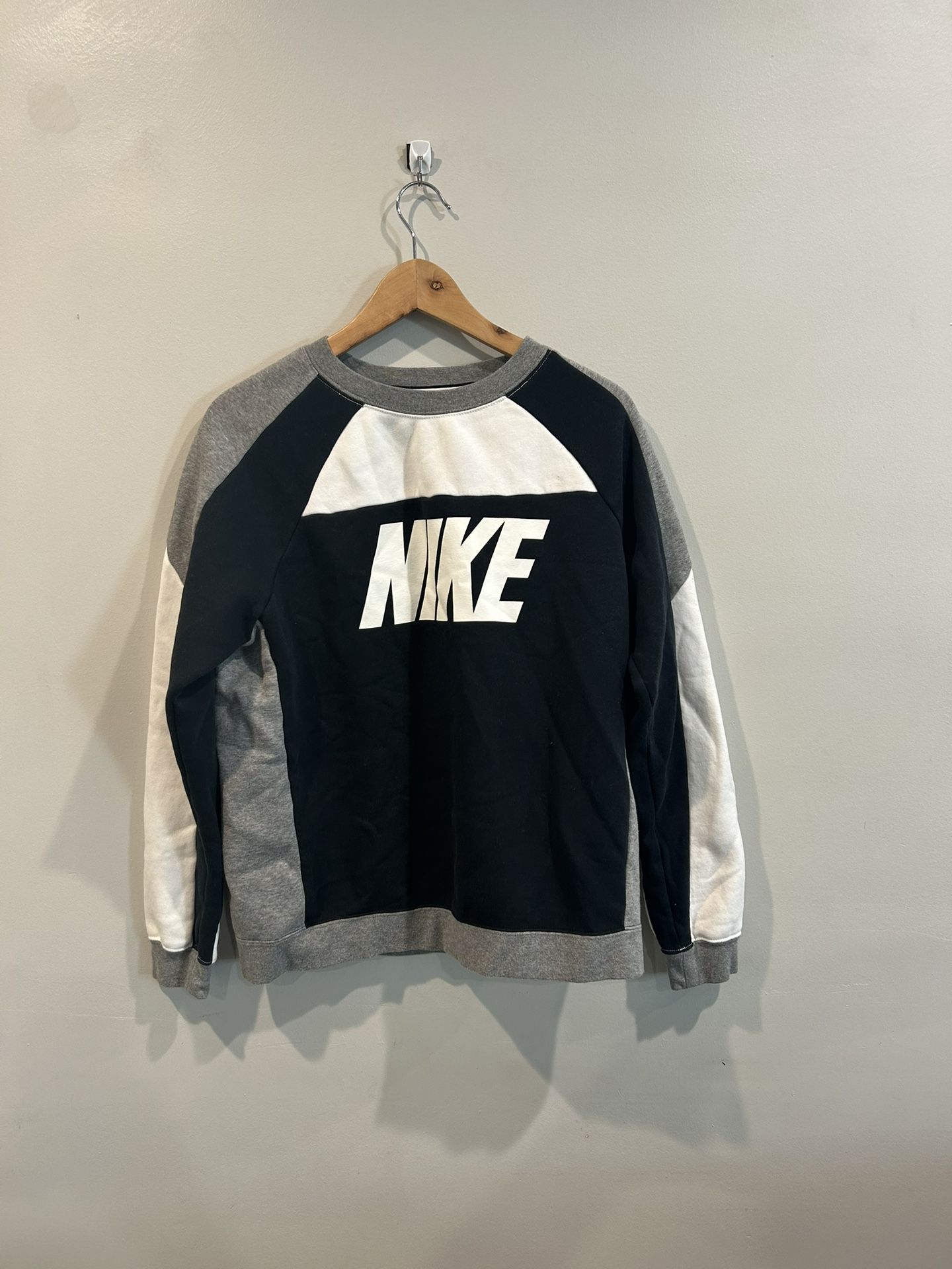 Nike Colorblock Crewneck Sweatshirt Gray White Black Size L