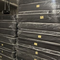 King Pillowtop Set New In Plastic Free Delivery In Atlanta 