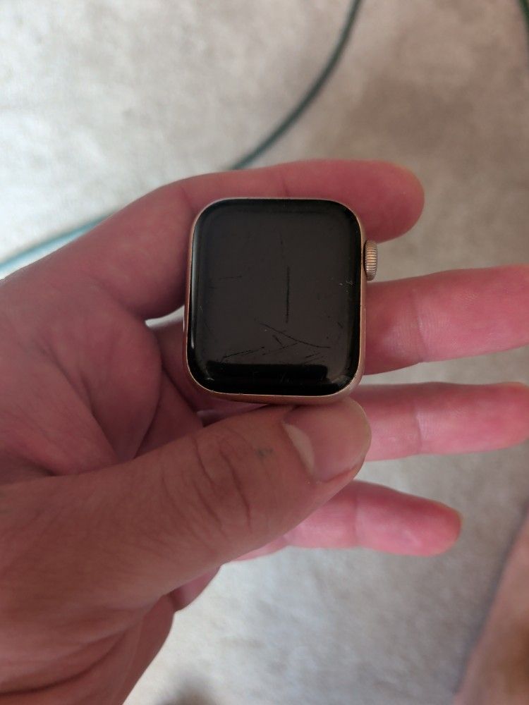 Apple Watch Series 5 GPS+LTE 40MM 