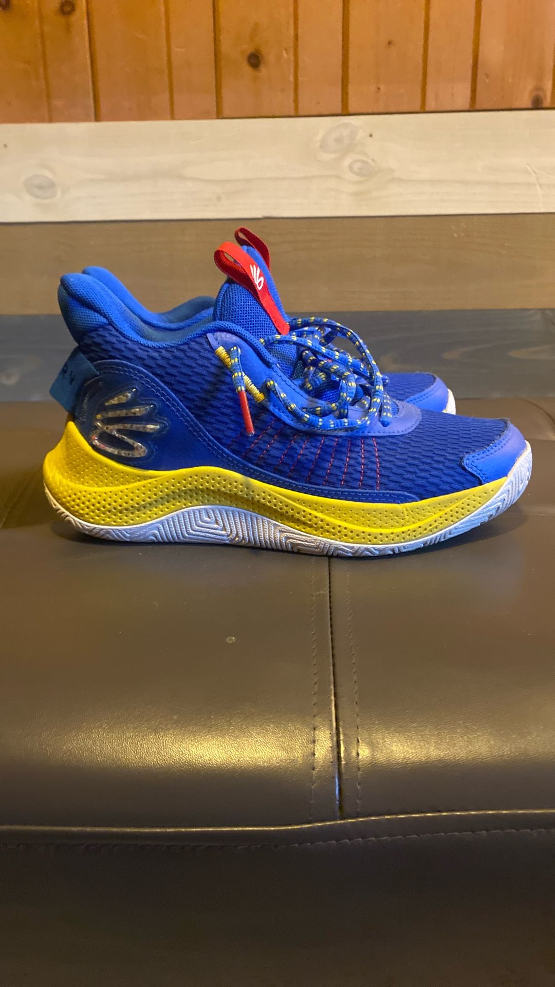 Boys Size 4.5 Steph Curry
