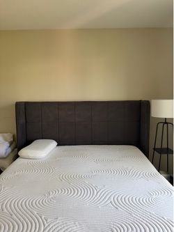 King-size bed + mattress