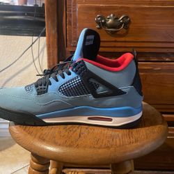 Travis Scott, Michael Jordan sneakers