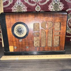 Gilfillan Superheterodyne Tube Radio 1930s 