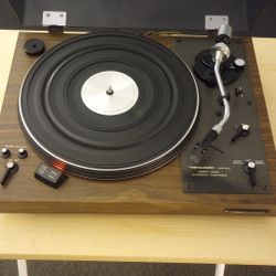 Realistic Lab 400 Turntable