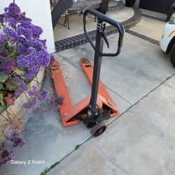 Pallet jack