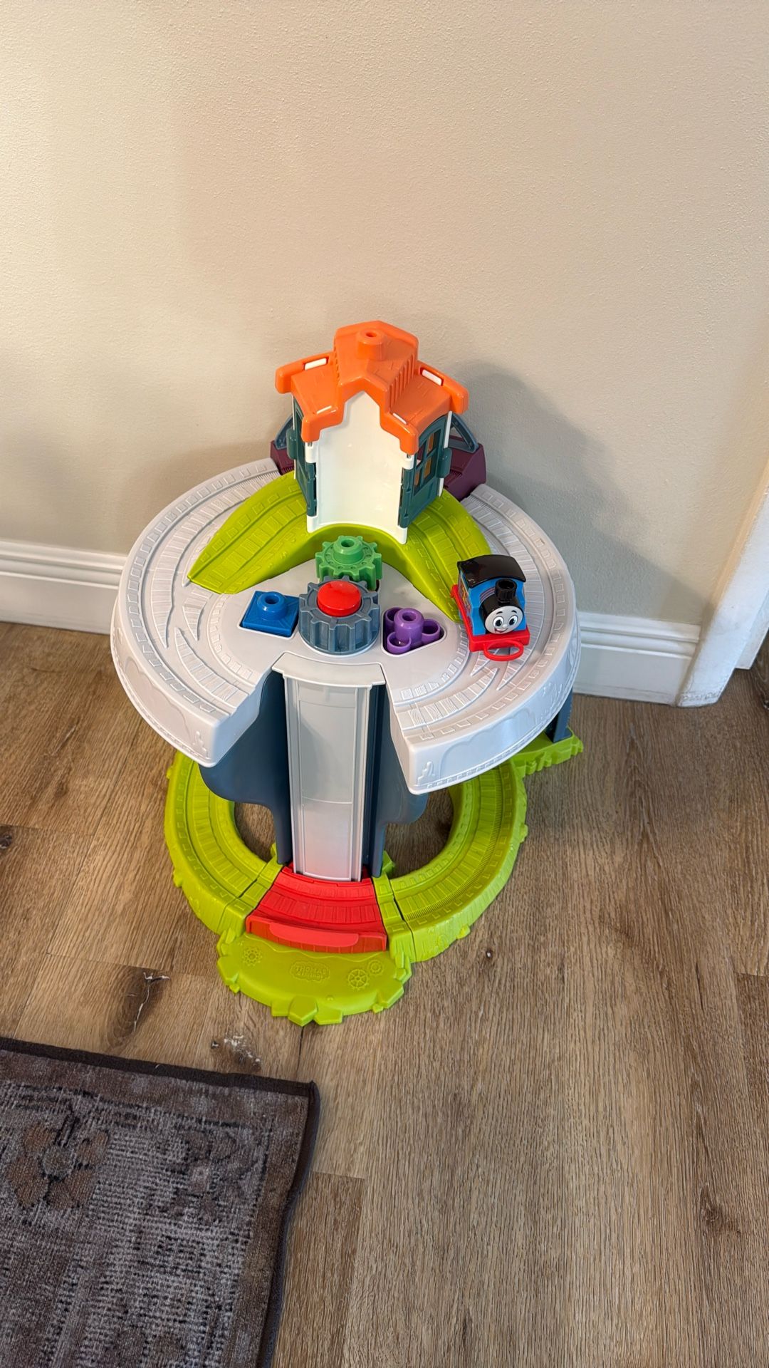 Thomas Stand Train Set