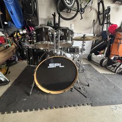 SPL drum set, 2 sets of drum sticks and stool