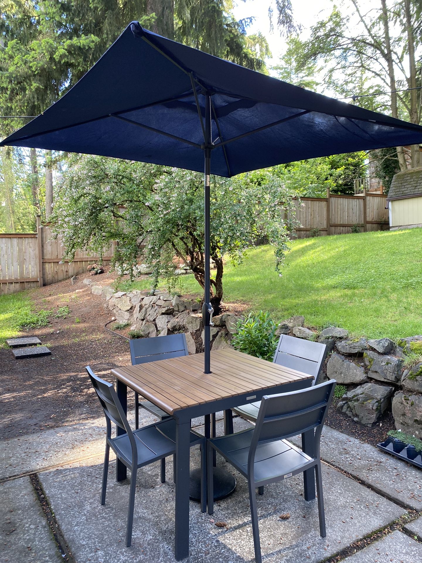 Outdoor Dining Set — Crate and Barrel Table for Sale in Seattle, WA