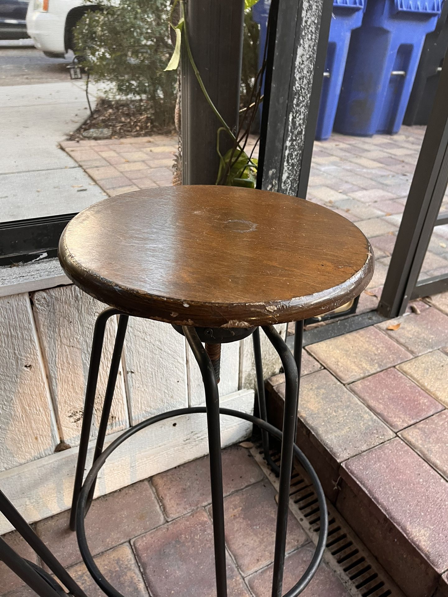 Free Bar Stools