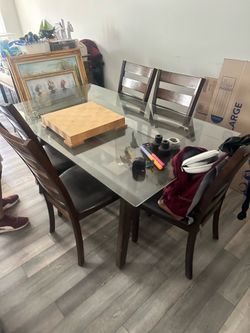 6 Seat dining set