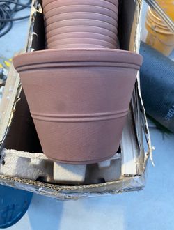 Flower Pots Plastic 