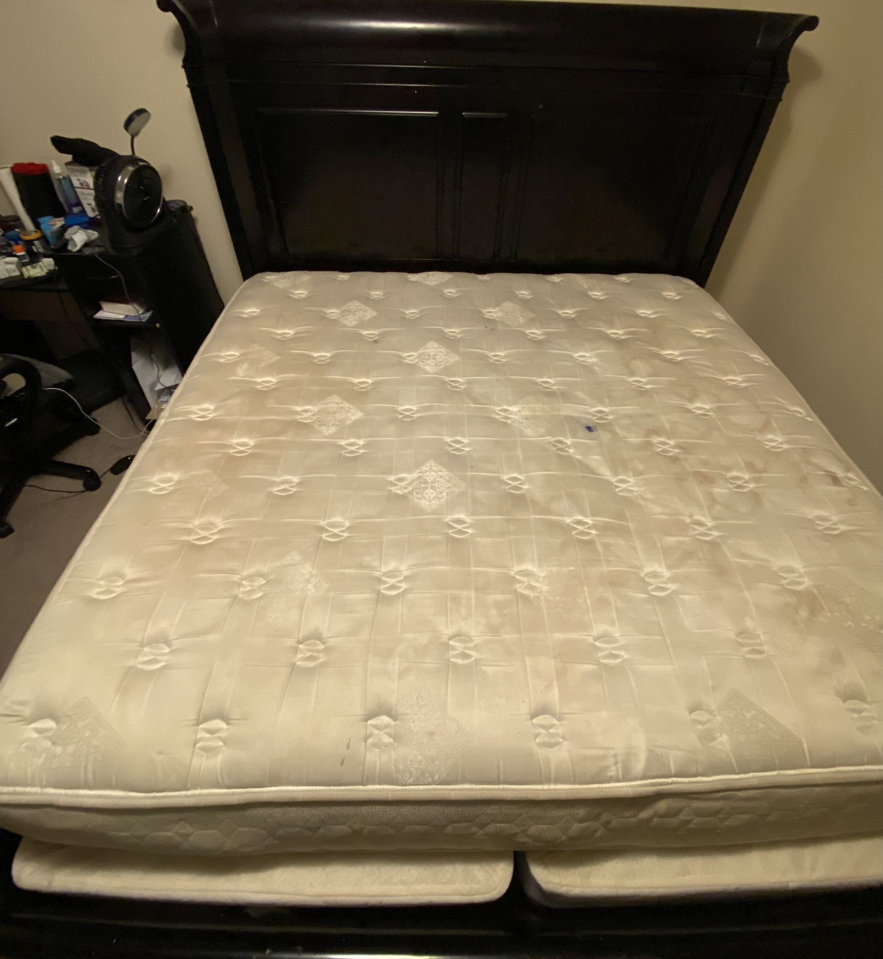 King Sized Bed (Read Description)