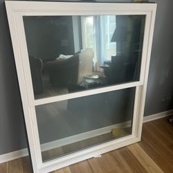 Double hung window