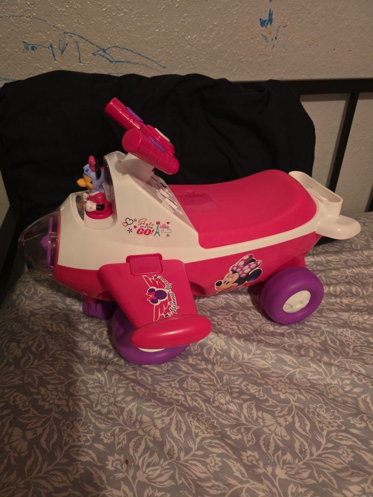 Disney Minnie Mouse Ride-On Airplane Toy