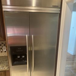 Kitchenaid 36” Stainless Built In Refrigerator/Freezer