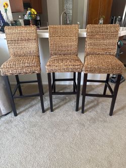 Set of 3 wicker barstools