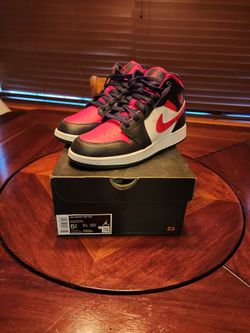 Air Jordan 1 Mid (GS)
