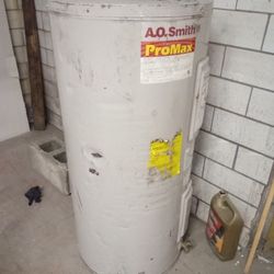 40 Gallon Electric Water Heater 