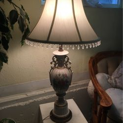 Beautiful Rose Antique lamp
