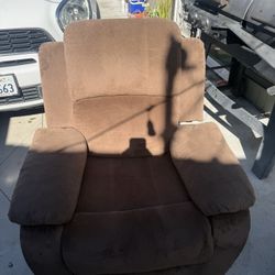 Couch / Recliner 