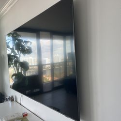 Samsung 85” 4K Smart TV – Excellent Condition