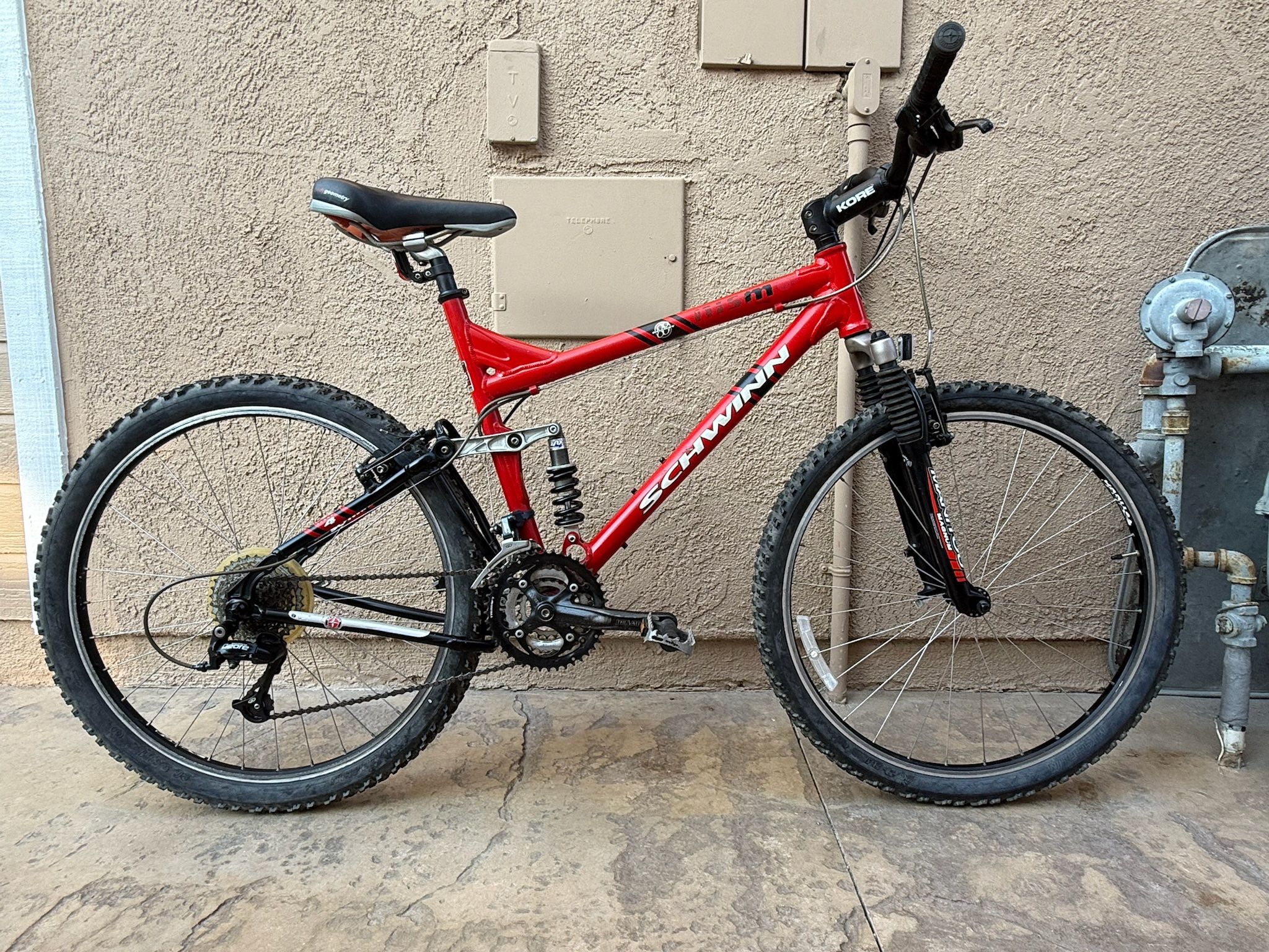 Schwinn Rocket Full Suspension Mountain Bike Shimano Deore Lightweight Downhill This bike is fully tuned, dialed in and ready to ride, it does not ne