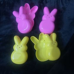 Small peeps containers