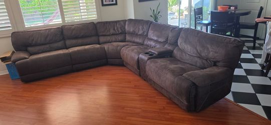 Brow sectional sofa